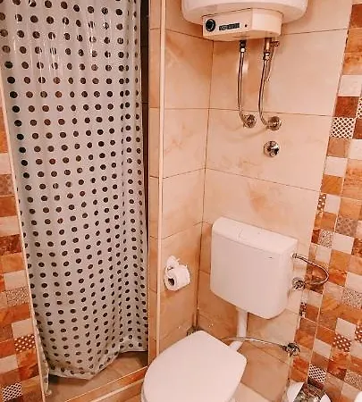 Ema Apartment *